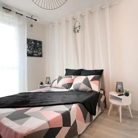 Quietude - Clim - Parking - Fibre Apartmán